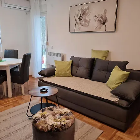 Lejlighed Tim Lux 2 *